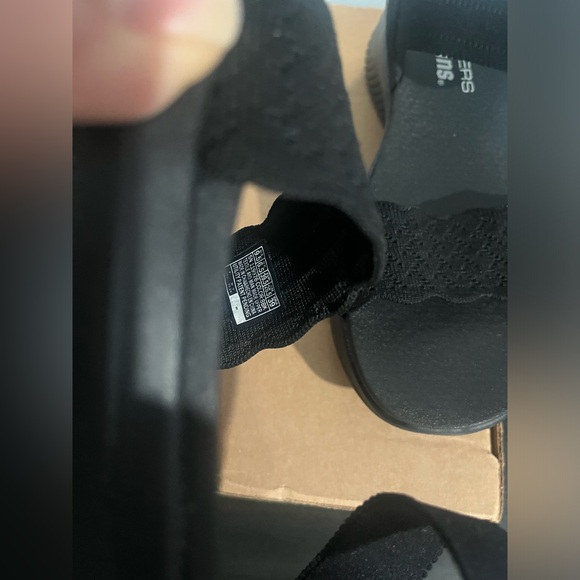 Skechers Slip Ins Ultra- Flex Washable Knit Sandals | black | size 9.5 - Picture 5 of 8